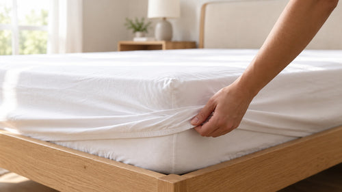 Bettlaken ohne Gummizug oder Spannbettlaken: Was zu welchem Bett passt
