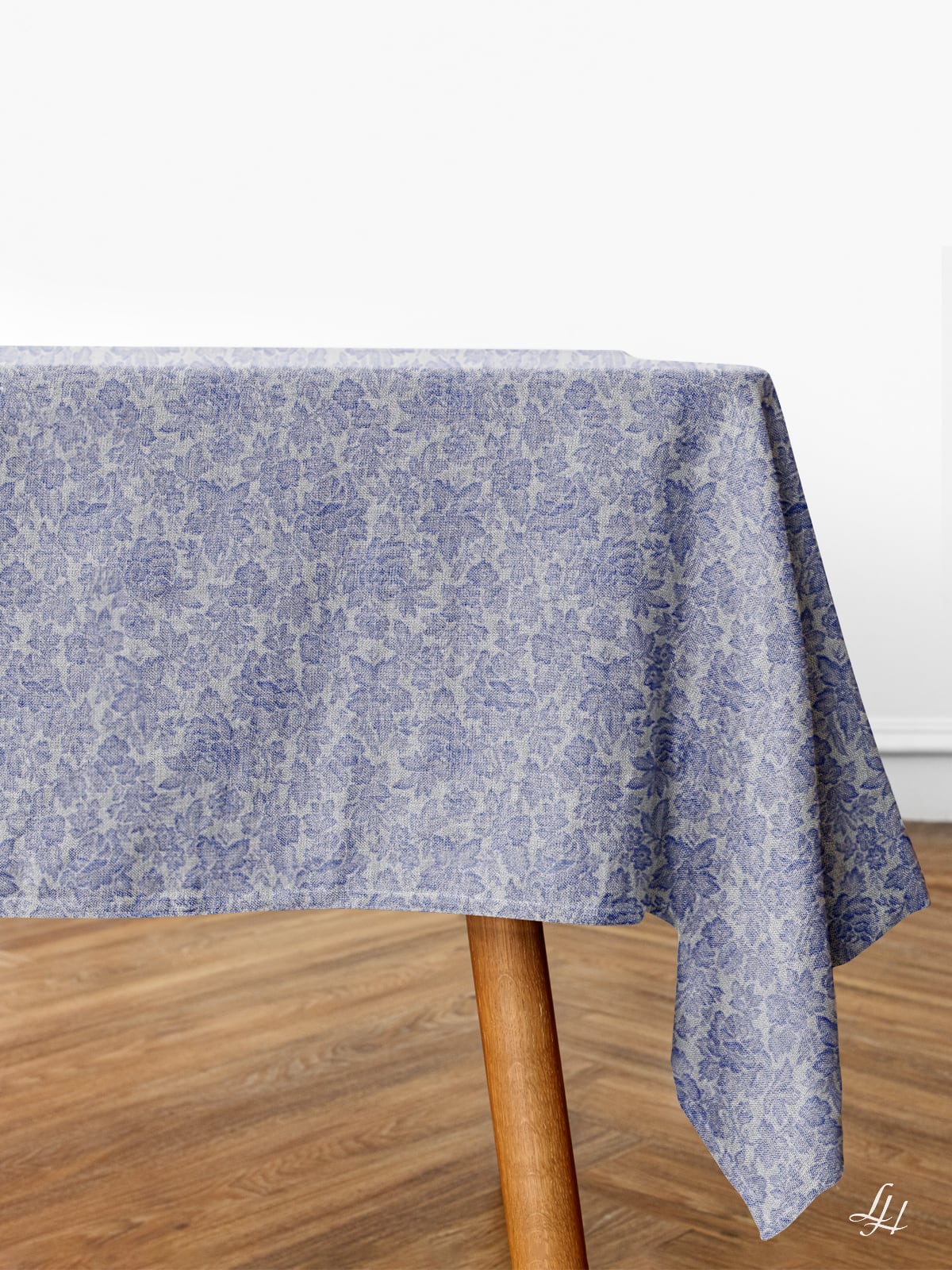 Tischtücher aus Reinleinen-Damast Muster Röschen in Blau; Beispieldarstellung