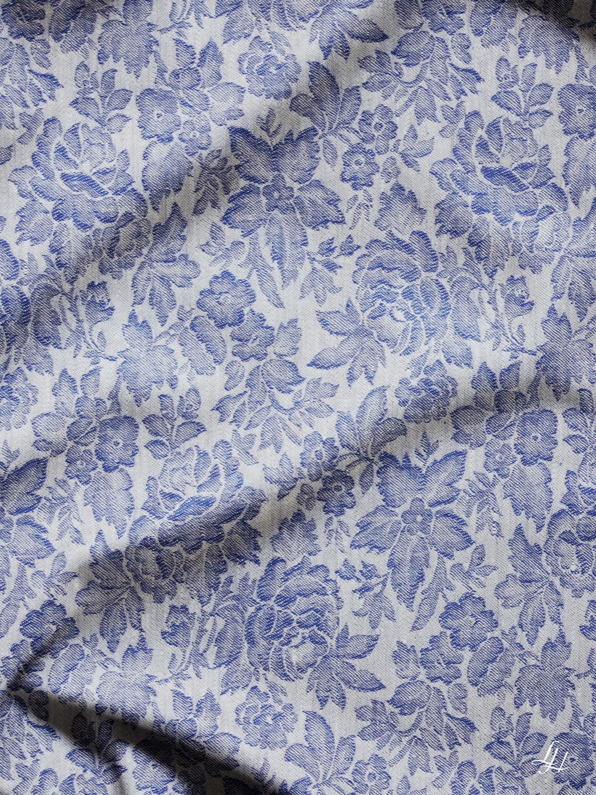 Tischtücher aus Reinleinen-Damast Muster Röschen in Dunkelblau