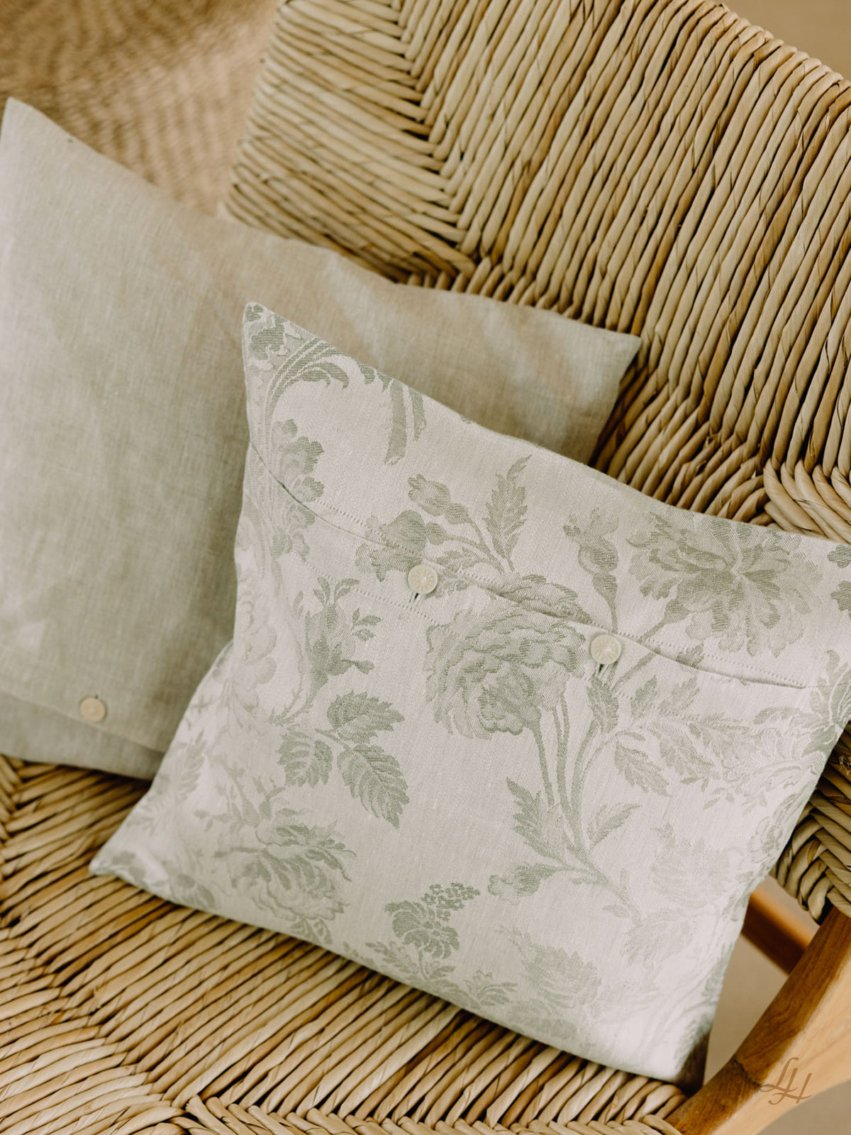 Damast Kissenbezug Chrysantheme aus Leinendamast – Produktansicht