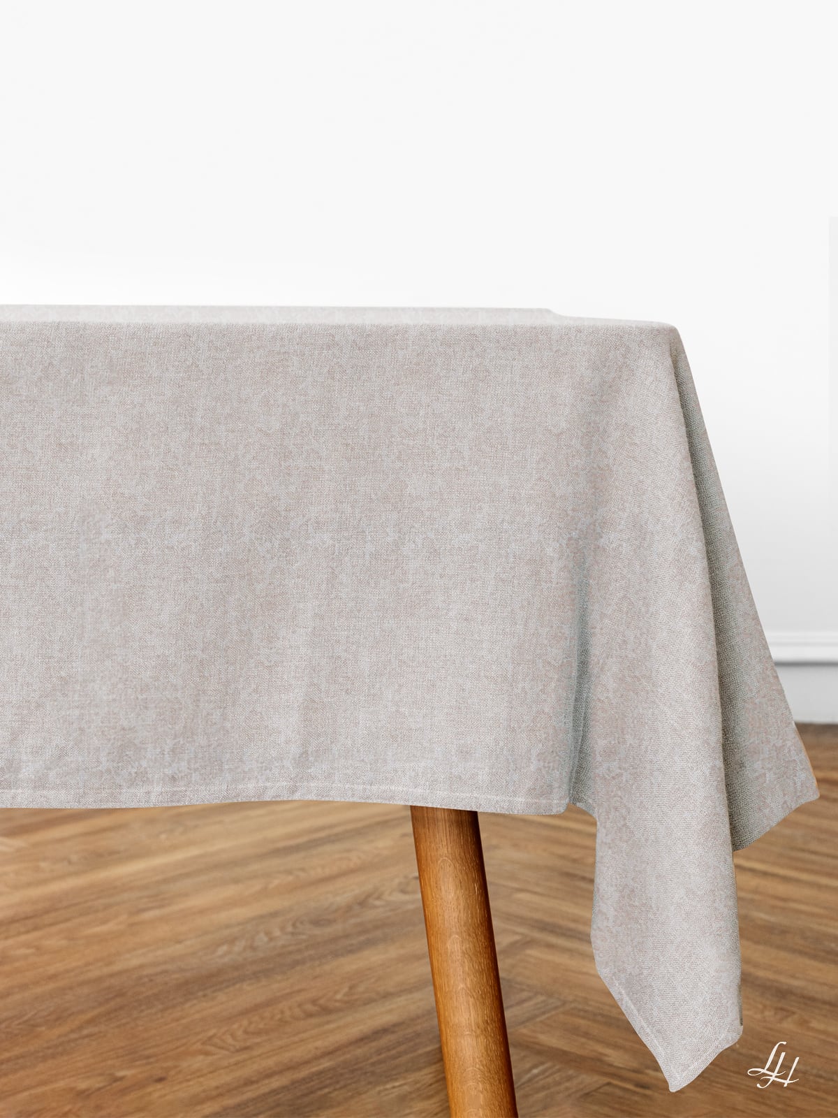 Tischtücher aus Reinleinen-Damast Muster Röschen in Natur, Beispieldarstellung