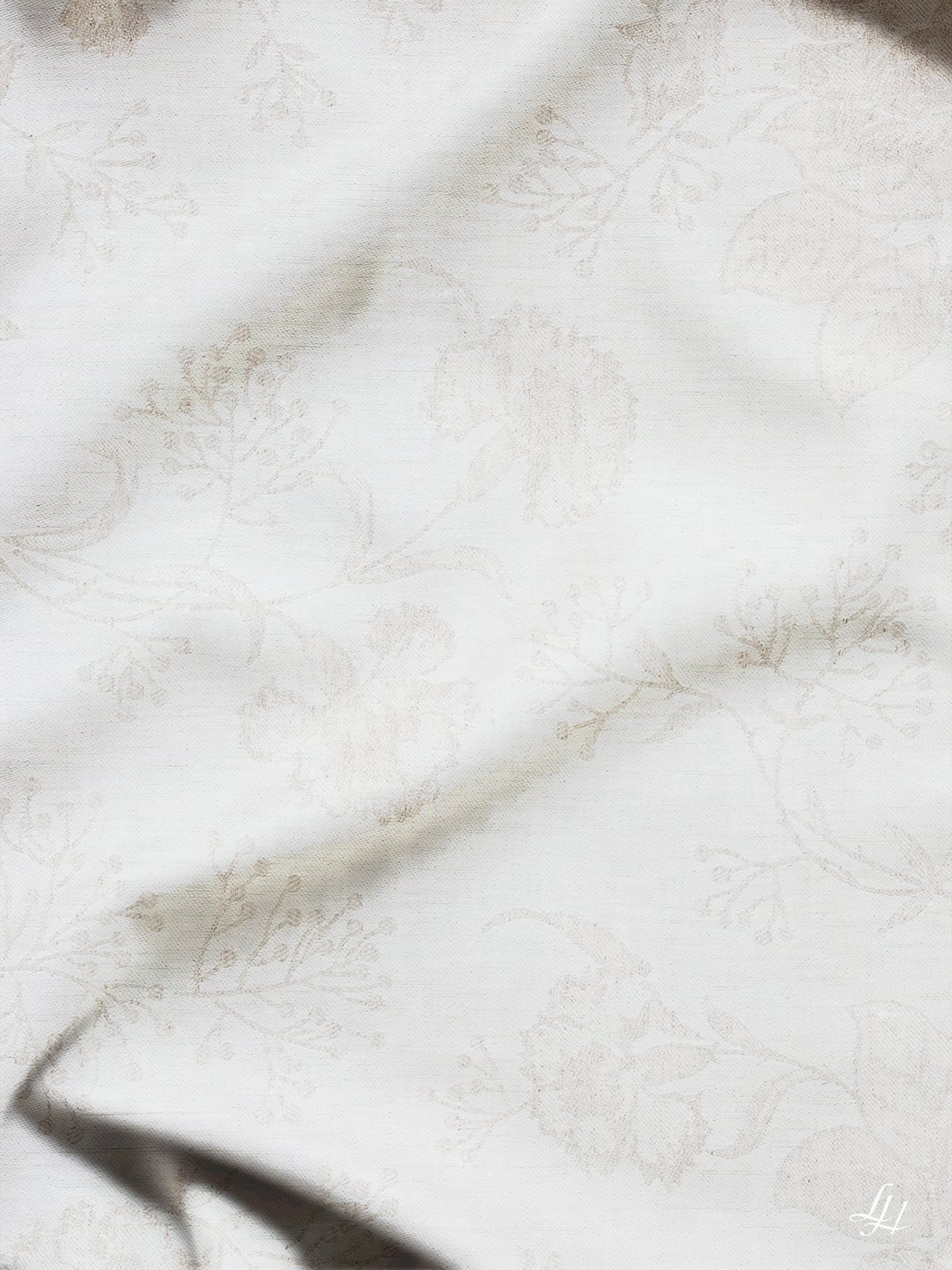 Bettbezug aus Reinleinen-Damast mit Muster Nelke in Natur-Hell die Struktur