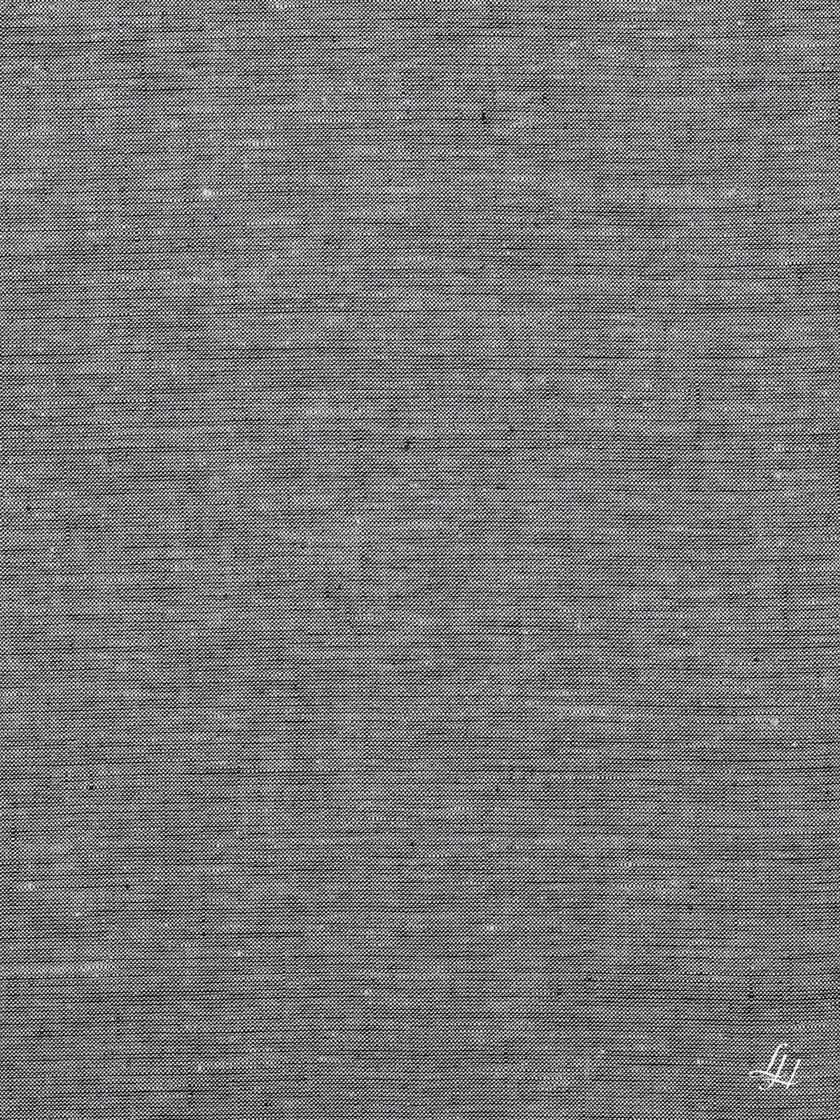 Anthrazit-Mittelgrob-Gewebe mit feinen horizontalen Linien, hypoallergen und langlebig; kleines weißes gesticktes Logo unten rechts.