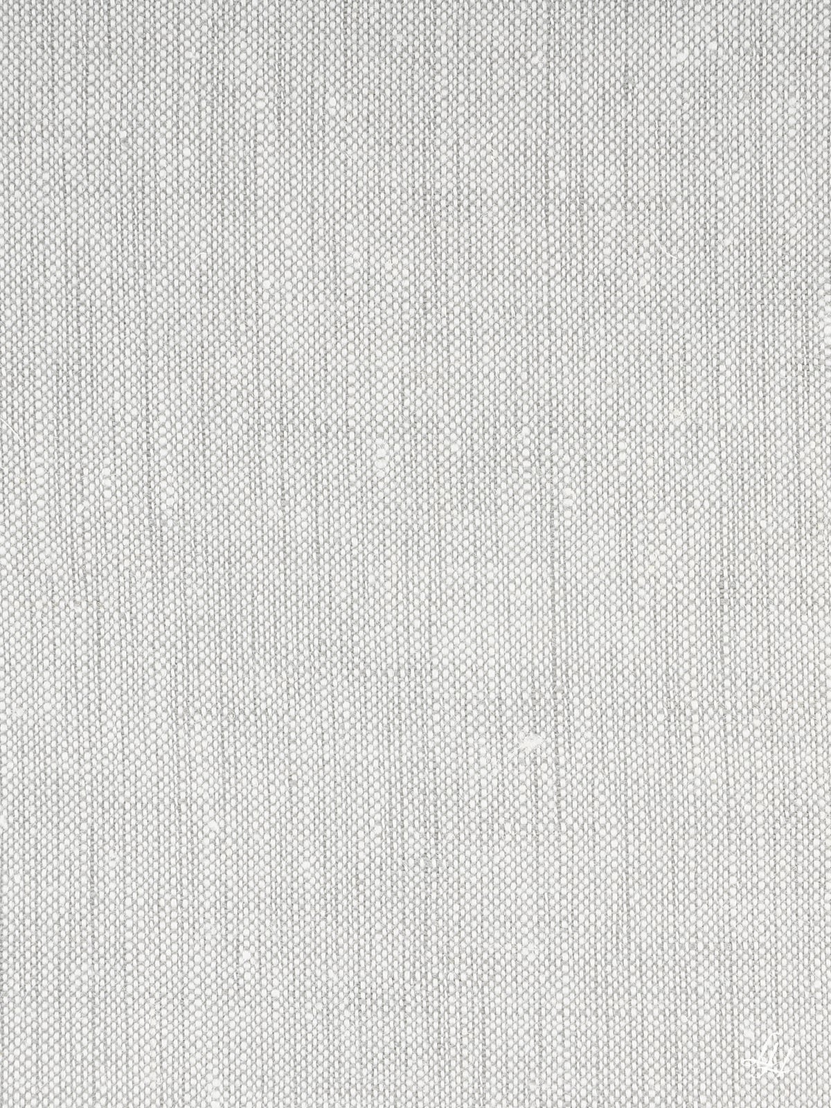 Nahaufnahme eines langlebigen, hypoallergenen Leinen-Kissenbezugs in Hellgrau Mittelgrob mit sichtbarer gewebter Struktur und feinen Linien.