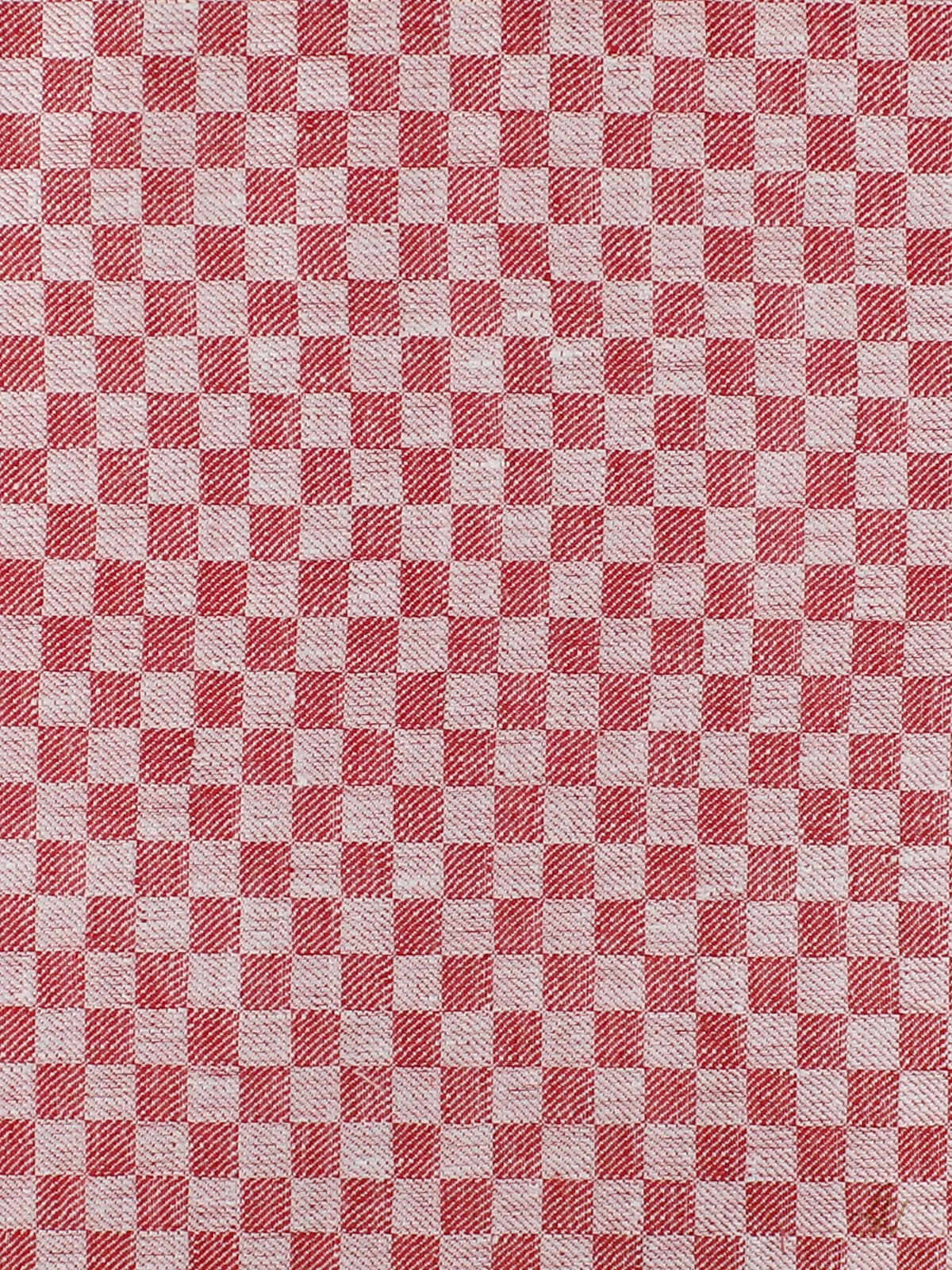 Rot karierter Leinentuchstoff, Farbe Rot, mit kleinen, gleichmäßig verteilten Quadraten im Muster.