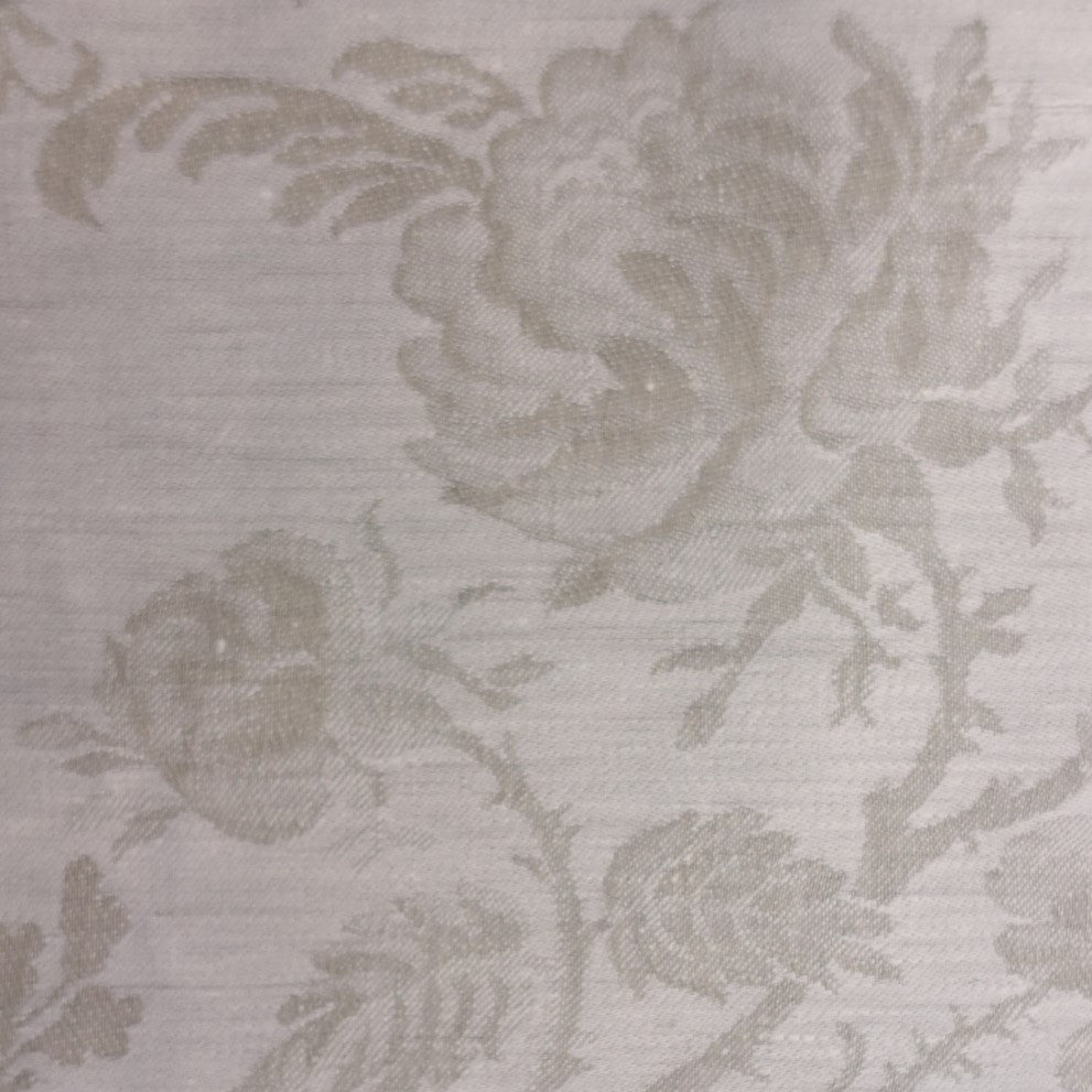 Tischwäsche aus Leinendamast 'Chrysantheme' mit schmalem Saum und Briefecke